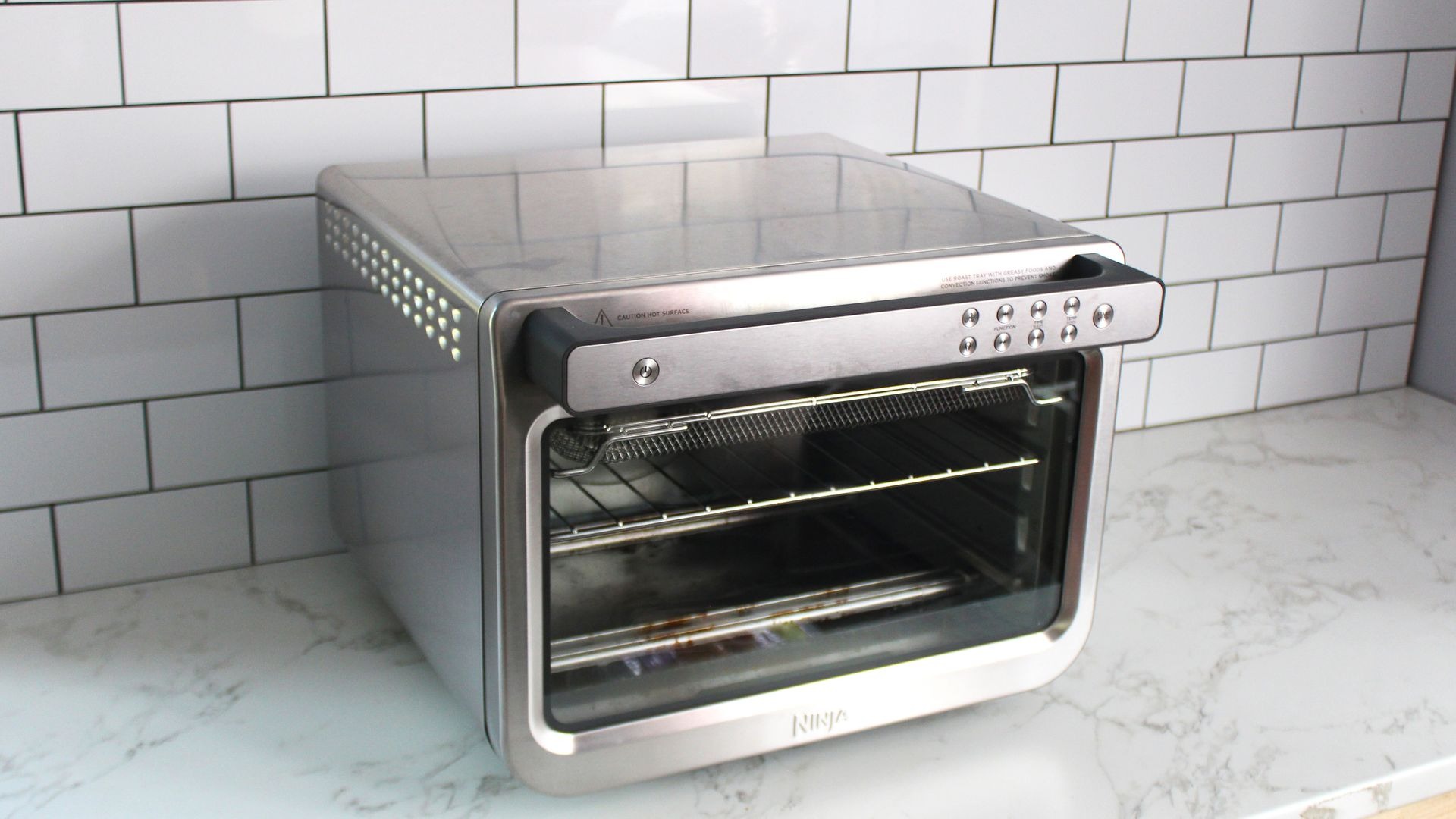 The Ultimate Guide to Large Toaster Ovens: Your Kitchen’s New Powerhouse